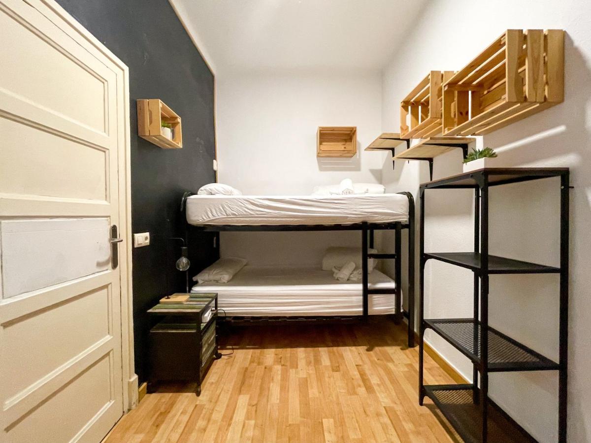 Az The Bridge Hostel - Coliving Сарагоса Экстерьер фото