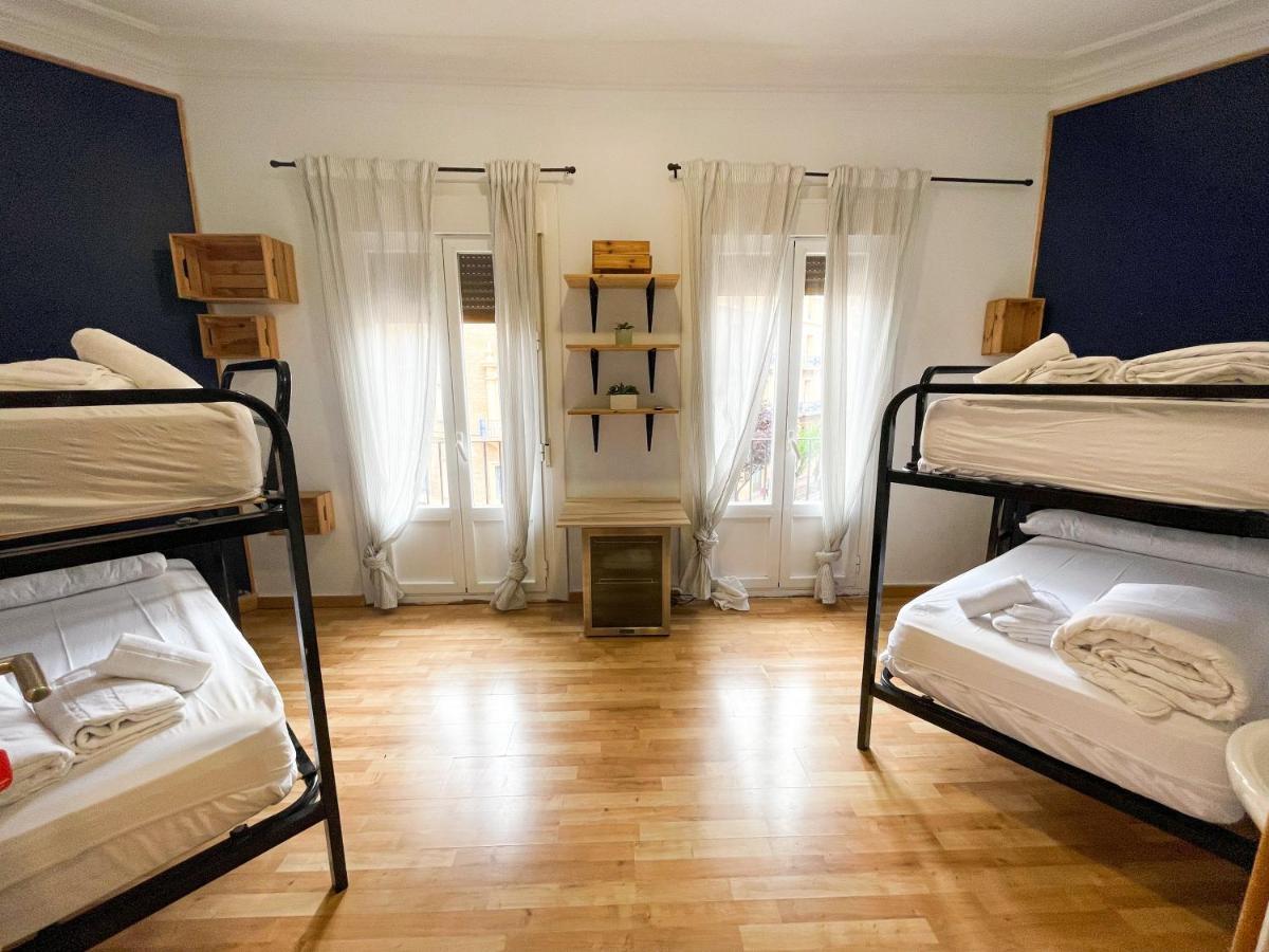 Az The Bridge Hostel - Coliving Сарагоса Экстерьер фото