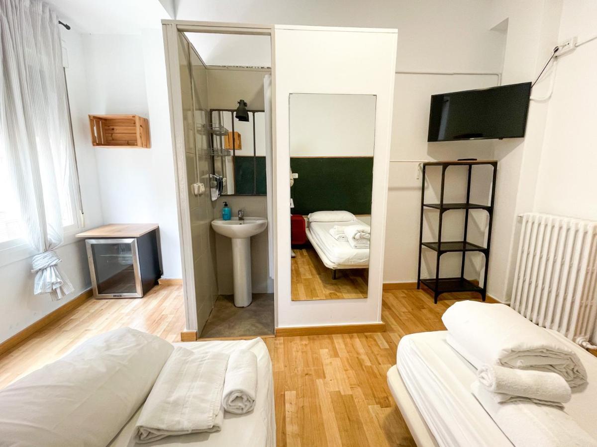 Az The Bridge Hostel - Coliving Сарагоса Экстерьер фото